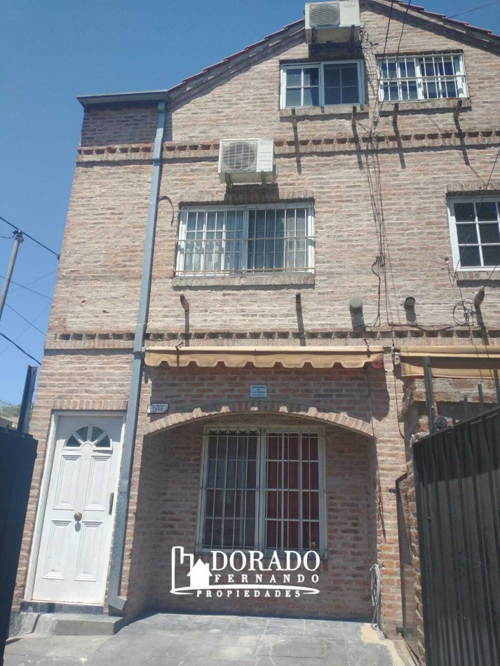 DUPLEX EN ESQUINA 3 AMBIENTES  - APTO CREDITO