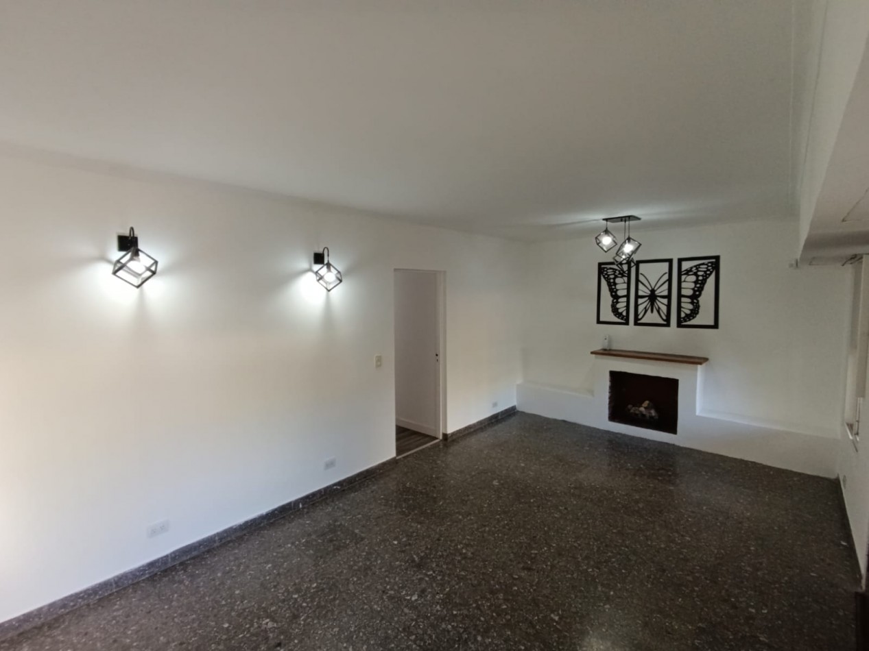 CASA CON PILETA Y PARQUE 