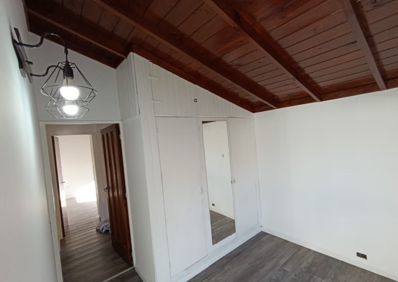 CASA CON PILETA Y PARQUE 