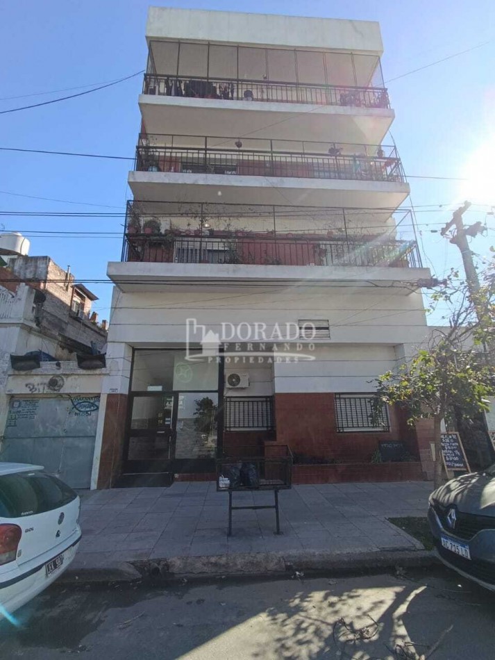 2 AMBIENTES SOBRE AVENIDA - APTO CREDITO