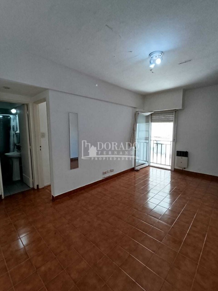 2 AMBIENTES SOBRE AVENIDA - APTO CREDITO