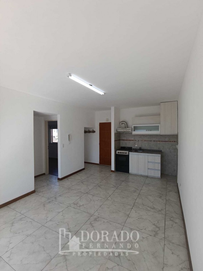 SEMIPISO 3 AMBIENTES AL FRENTE