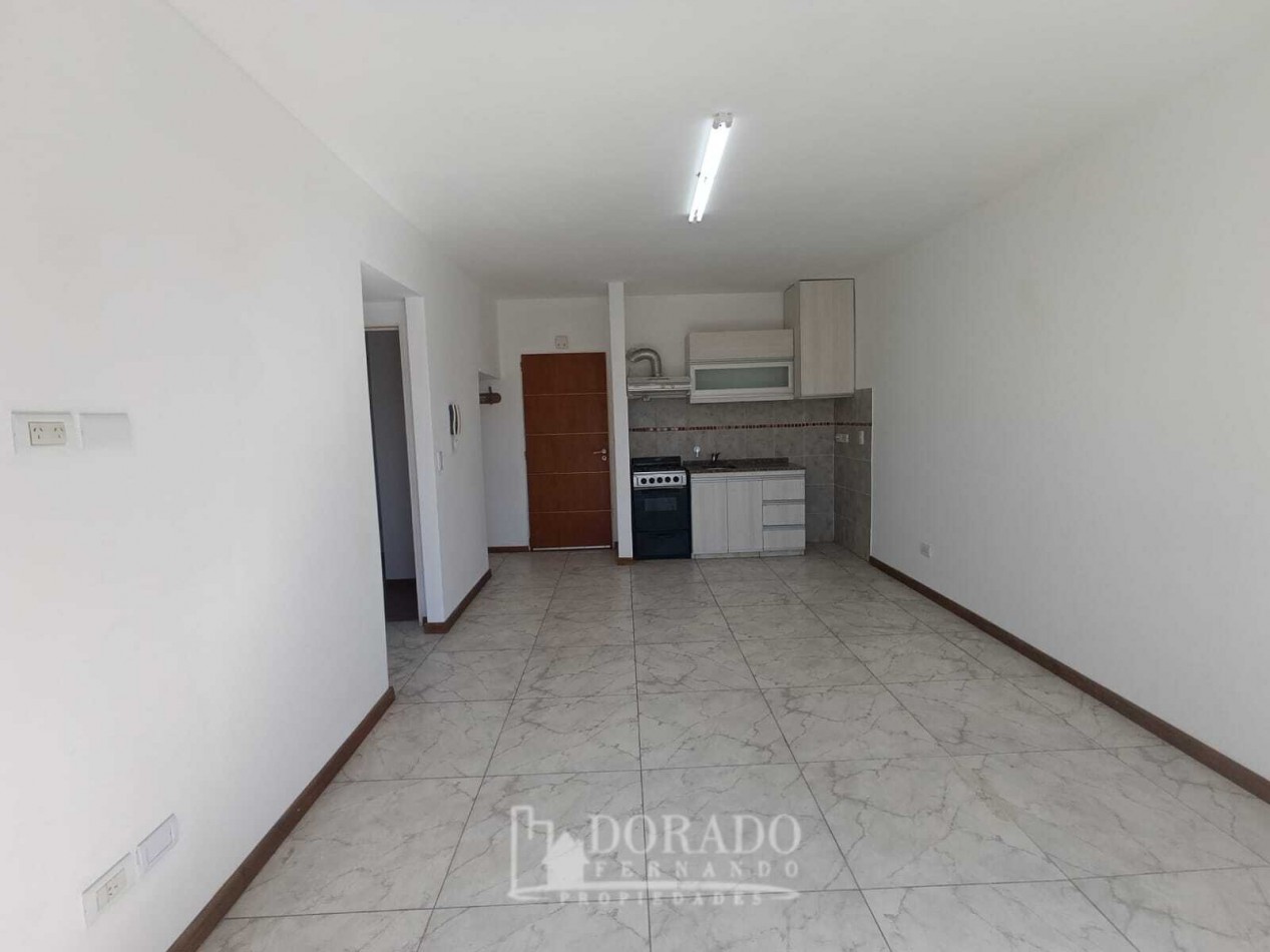 SEMIPISO 3 AMBIENTES AL FRENTE