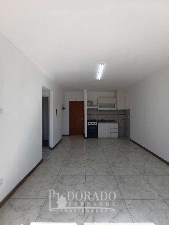 SEMIPISO 3 AMBIENTES AL FRENTE