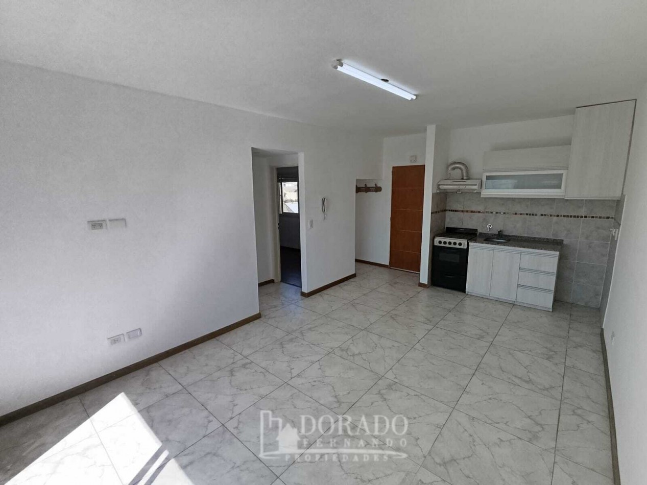 SEMIPISO 3 AMBIENTES AL FRENTE