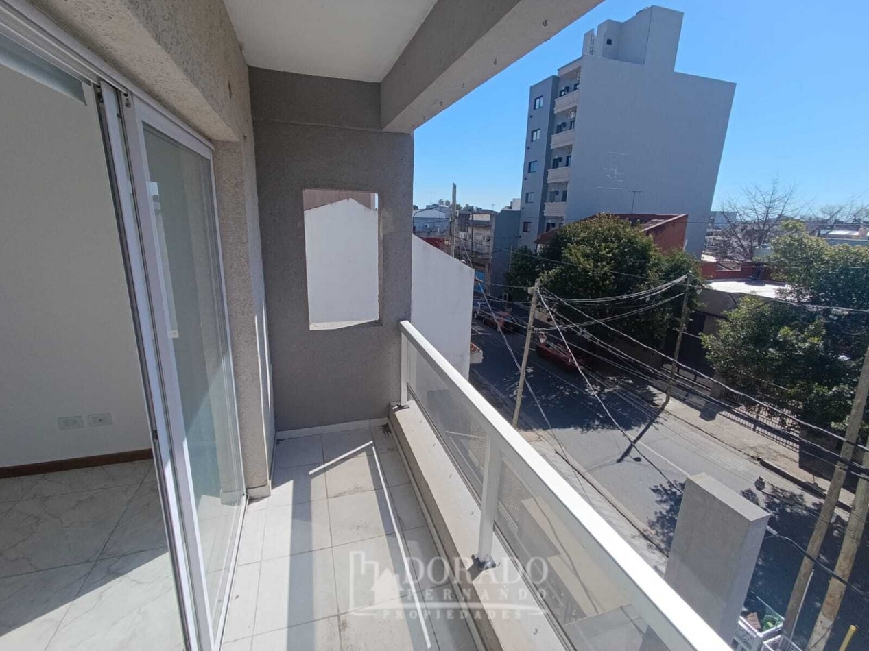 SEMIPISO 3 AMBIENTES AL FRENTE