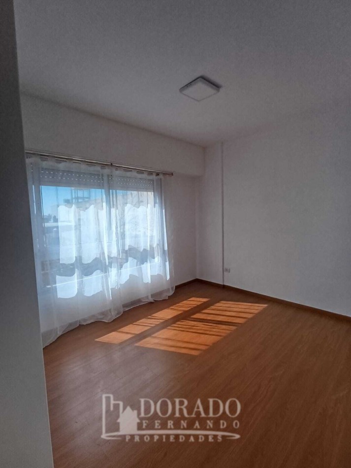 SEMIPISO 3 AMBIENTES AL FRENTE