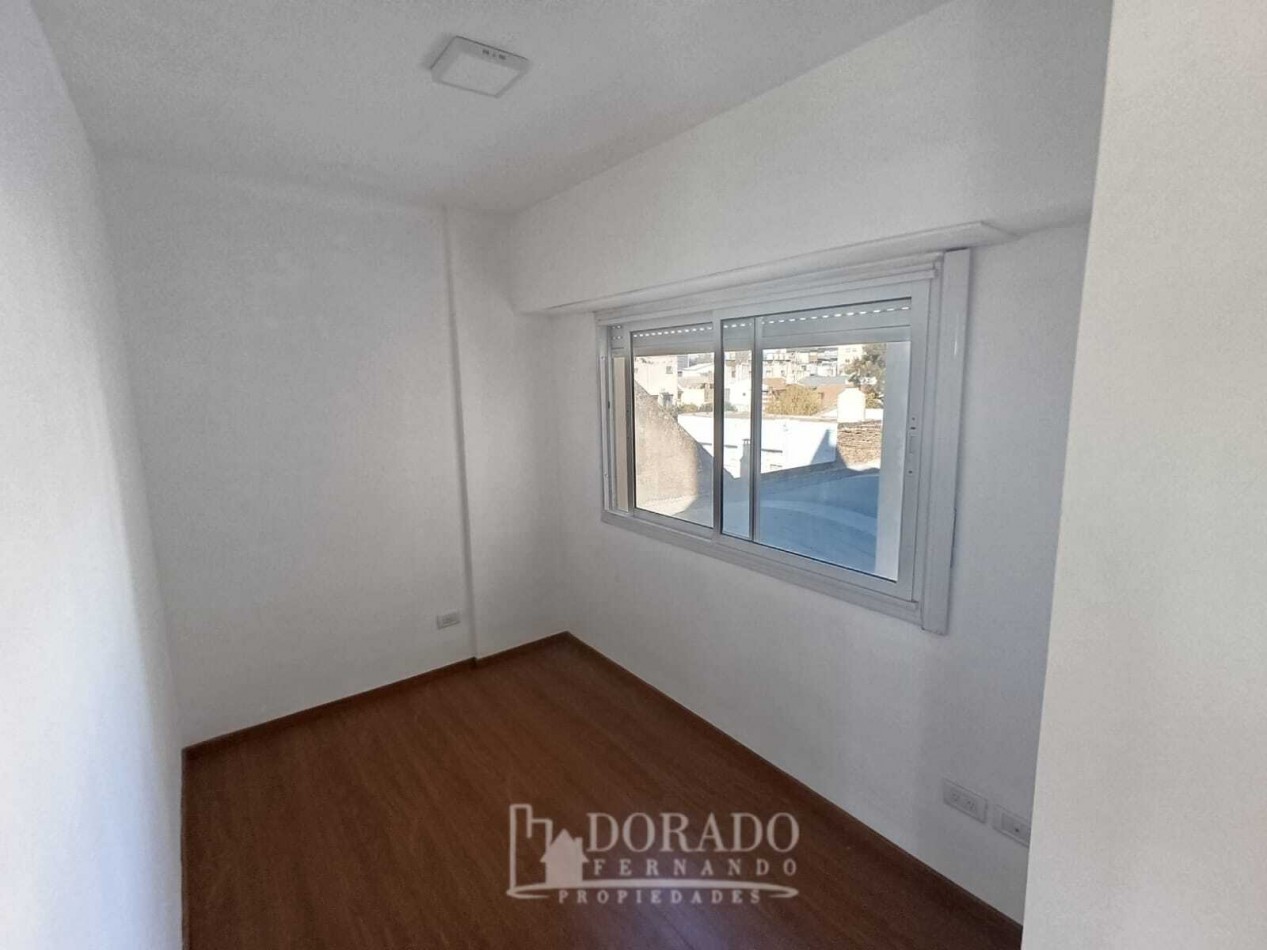 SEMIPISO 3 AMBIENTES AL FRENTE