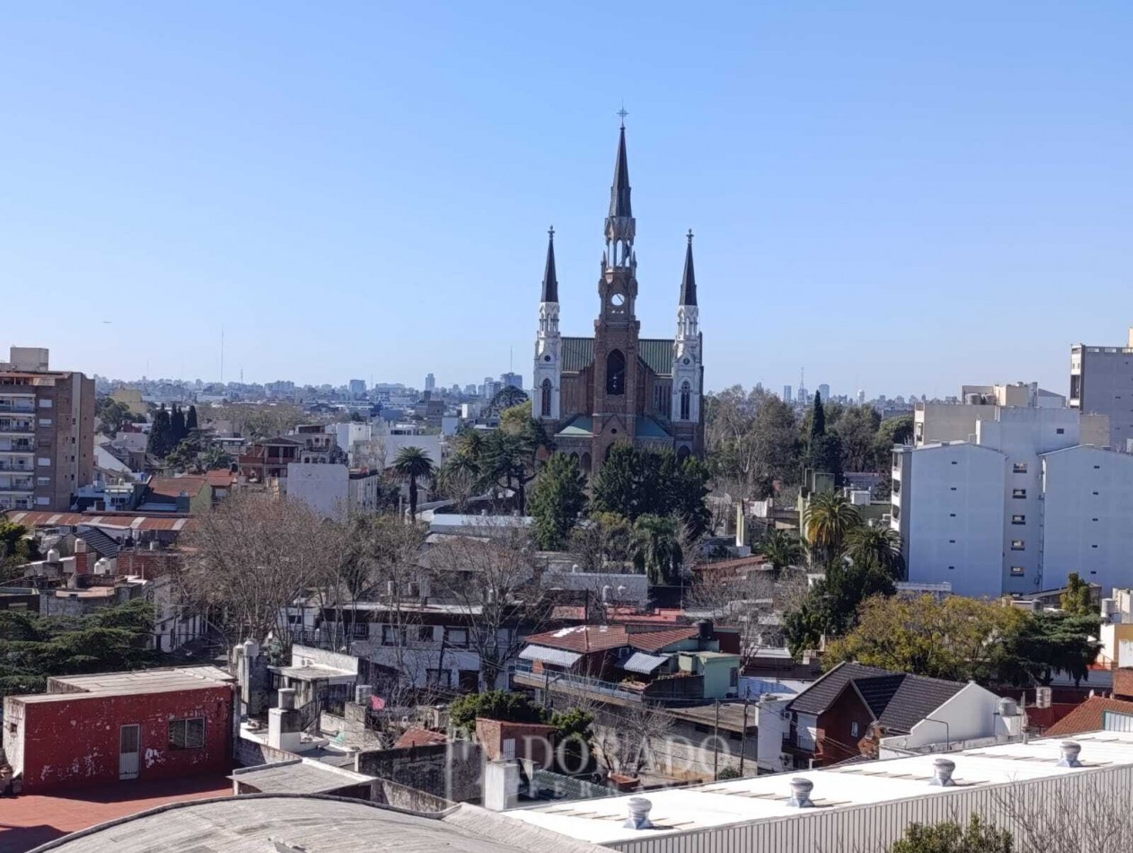 SEMIPISO 3 AMBIENTES AL FRENTE