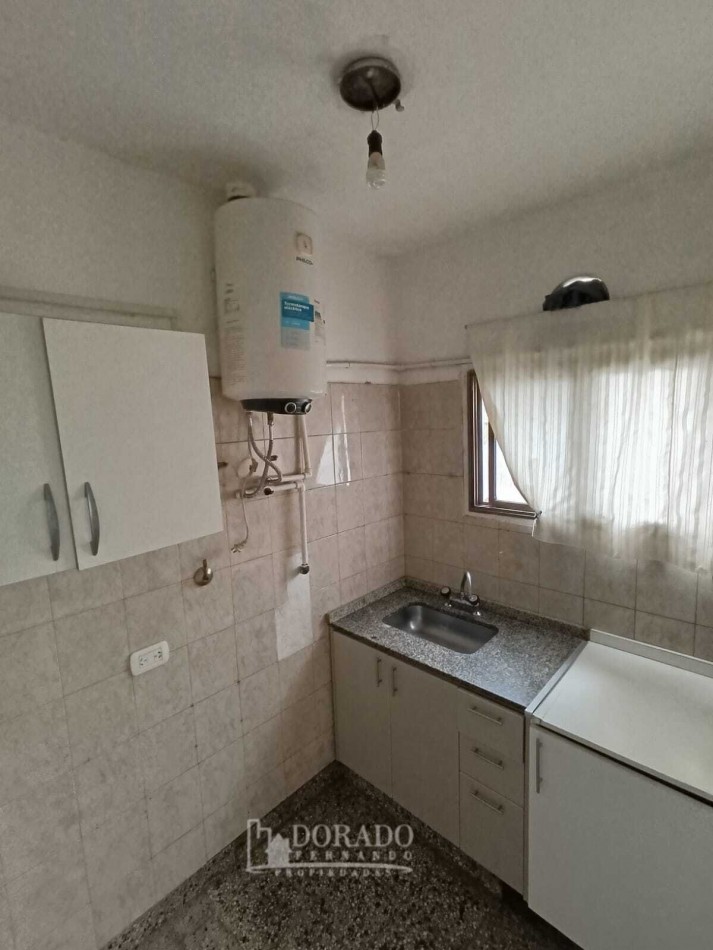 2 AMBIENTES EN PRIMER PISO CON TERRAZA