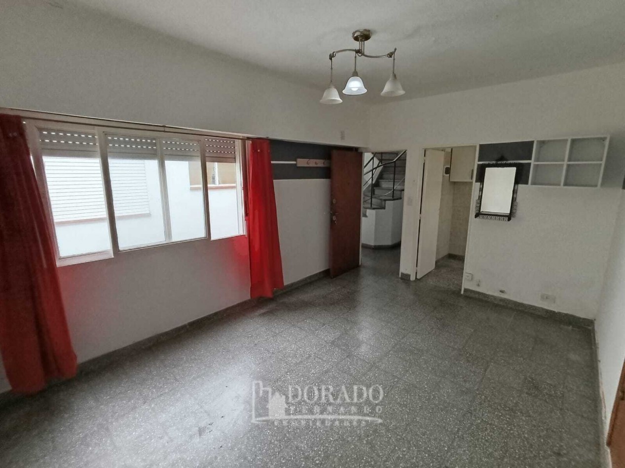 2 AMBIENTES EN PRIMER PISO CON TERRAZA