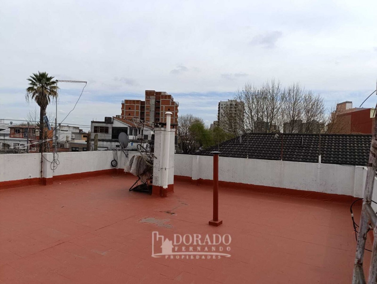 2 AMBIENTES EN PRIMER PISO CON TERRAZA
