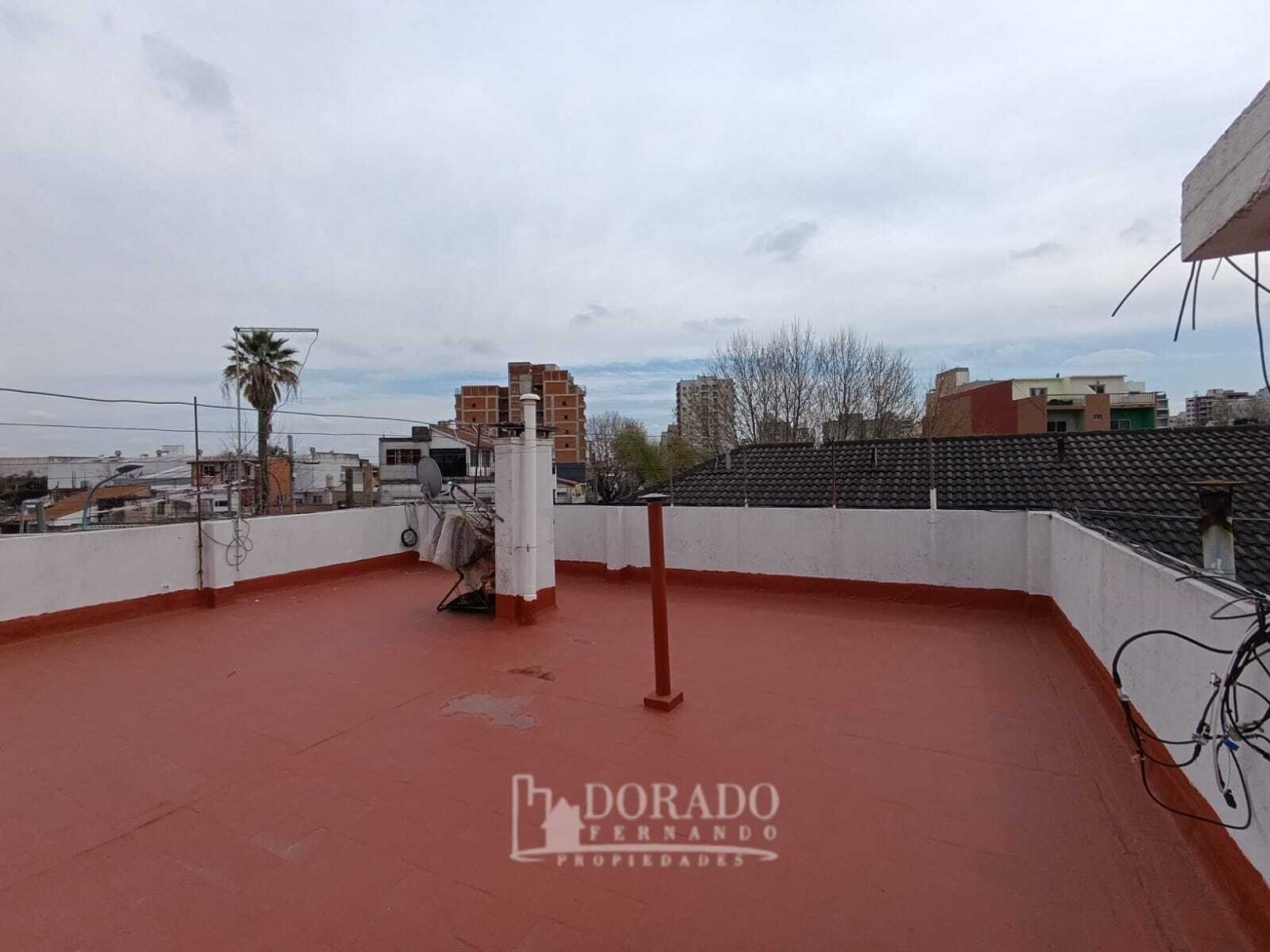 2 AMBIENTES EN PRIMER PISO CON TERRAZA
