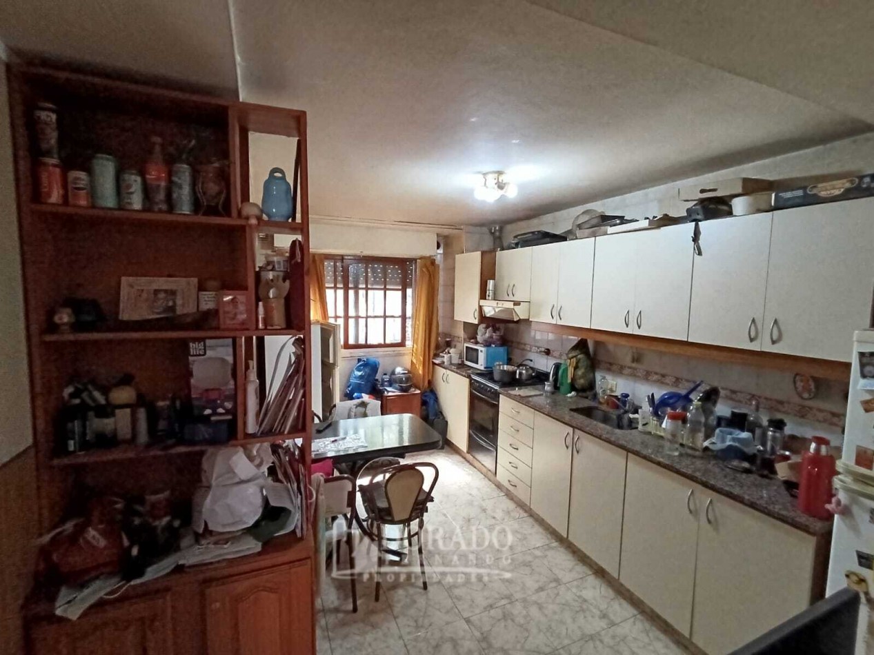 Casa 5 ambientes  - con Patio y Terraza