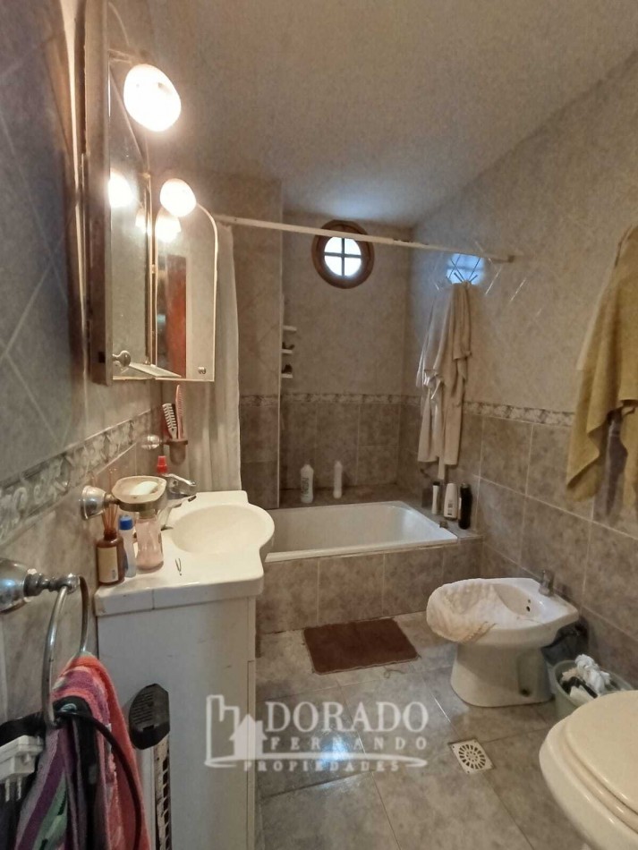 Casa 5 ambientes  - con Patio y Terraza