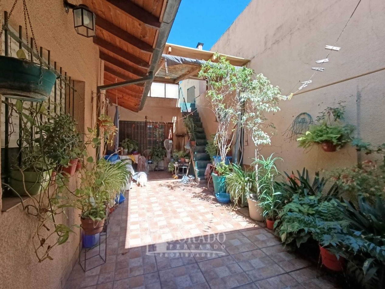 Casa 5 ambientes  - con Patio y Terraza