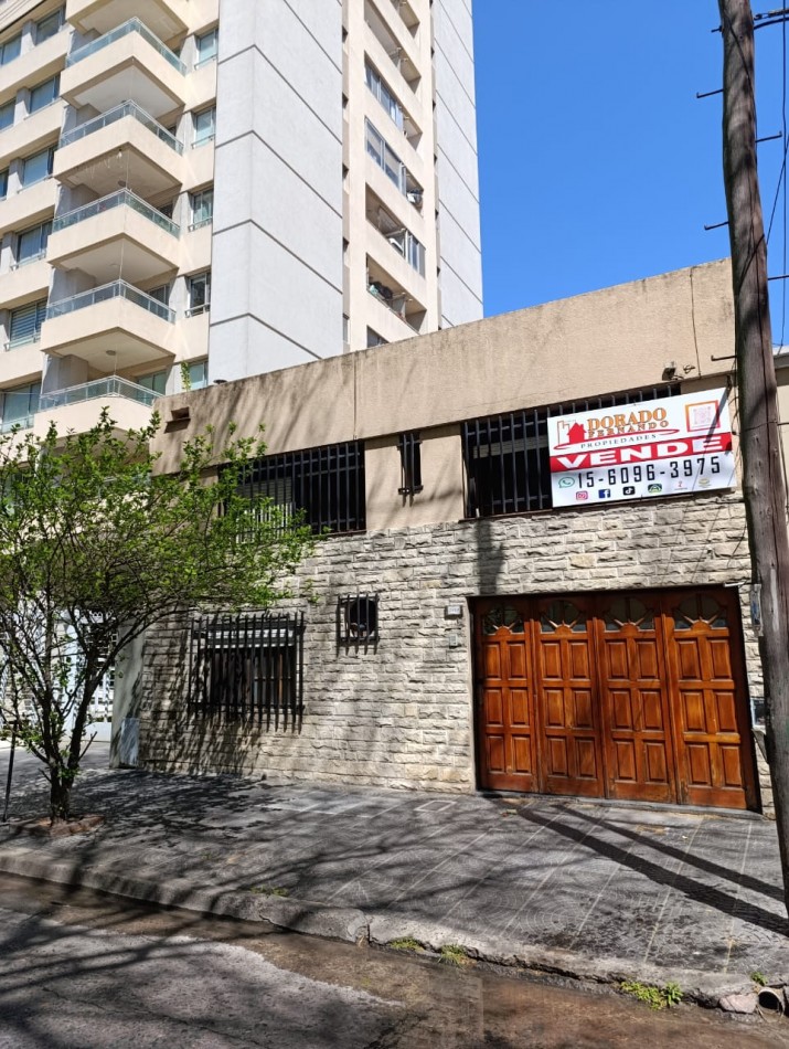 Casa 5 ambientes  - con Patio y Terraza