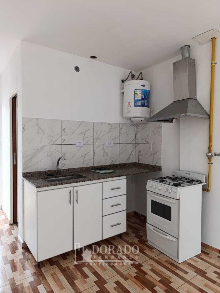 MONOAMBIENTE CON BALCON