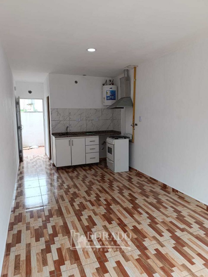 MONOAMBIENTE CON BALCON