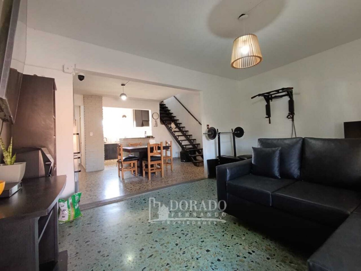 Exclusivo PH de 188 m² totales con terraza y balcon a la calle