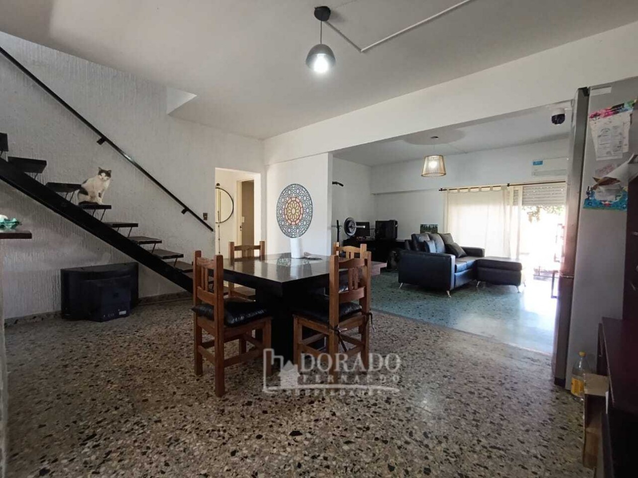 Exclusivo PH de 188 m² totales con terraza y balcon a la calle
