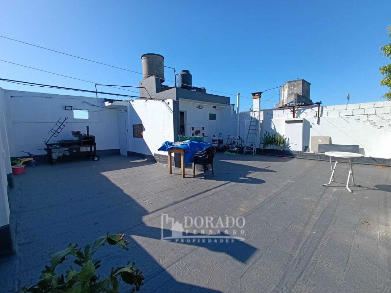 Exclusivo PH de 188 m² totales con terraza y balcon a la calle