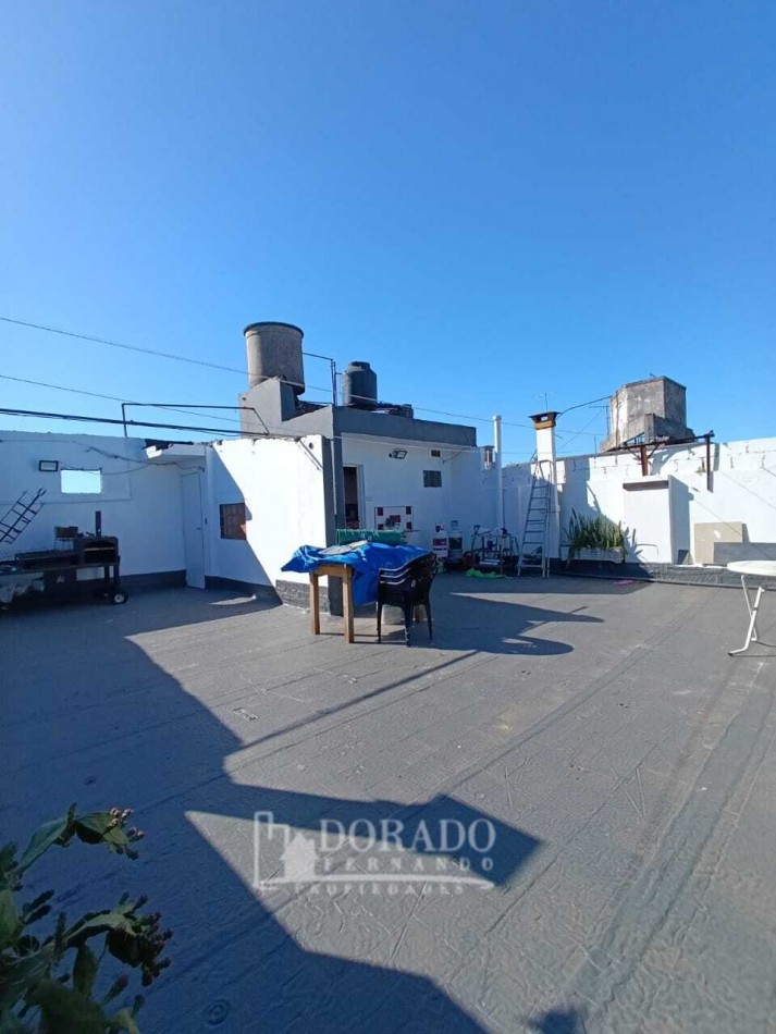 Exclusivo PH de 188 m² totales con terraza y balcon a la calle