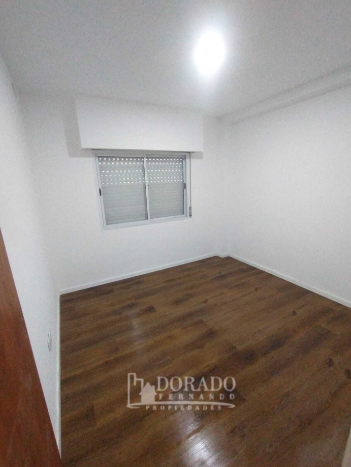 2 AMBIENTES PB CON COCHERA Y PATIO CON PARRILLA