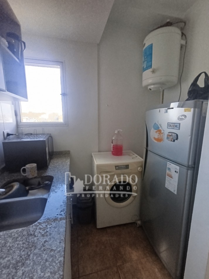 2 Ambientes al frente con Balcon