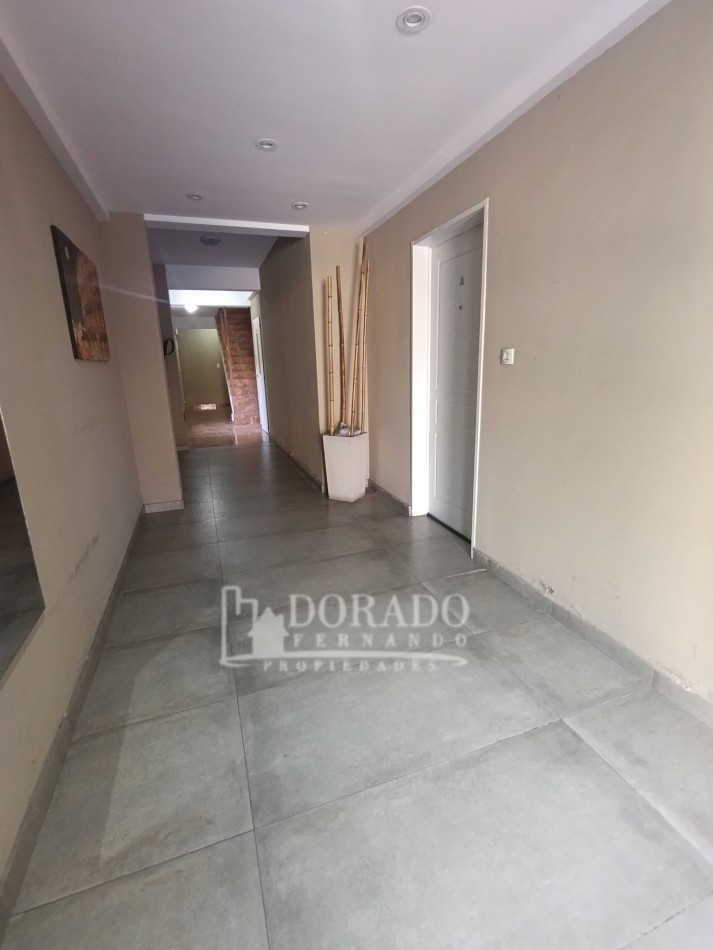 2 Ambientes al frente con Balcon