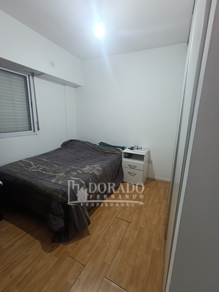 2 Ambientes al frente con Balcon