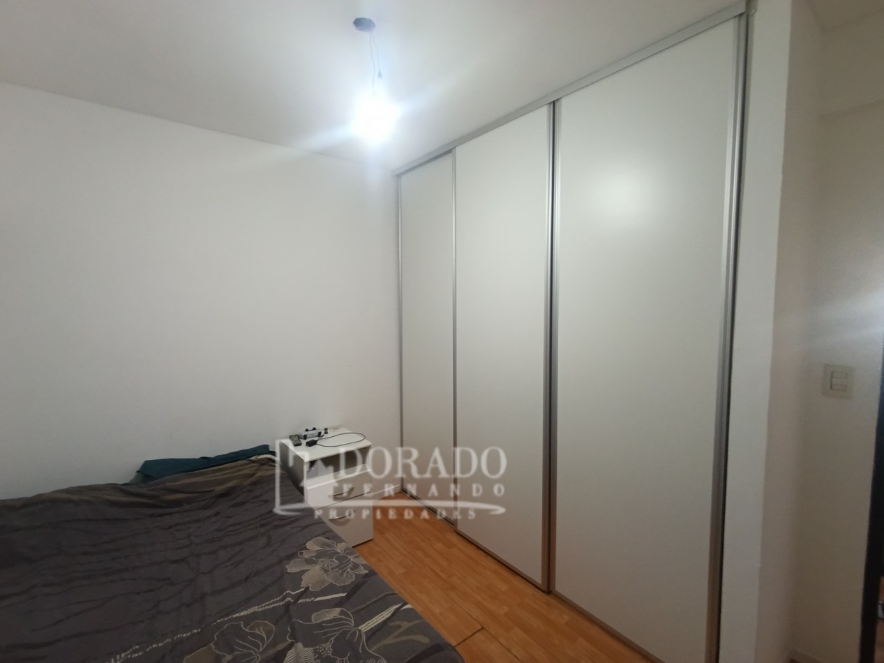 2 Ambientes al frente con Balcon