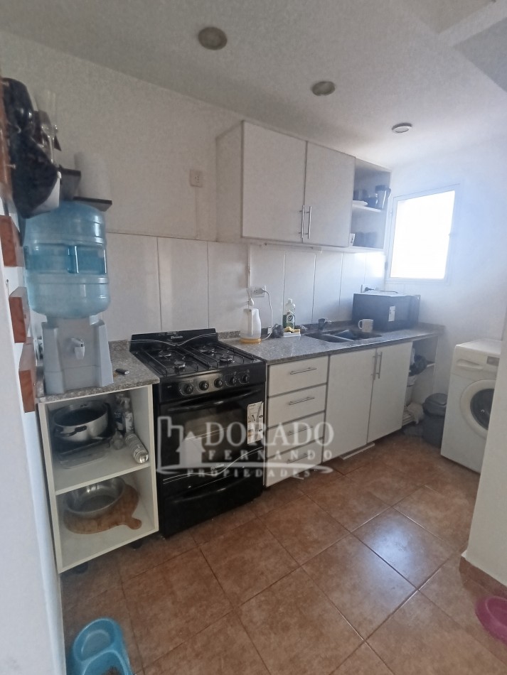 2 Ambientes al frente con Balcon