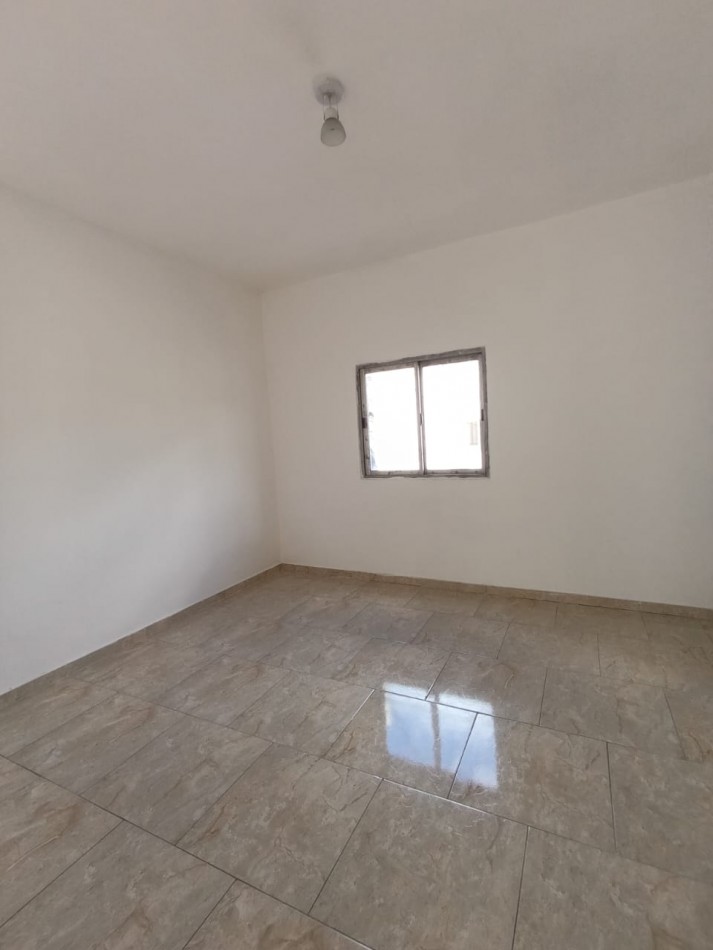 2 AMBIENTES EN PRIMER PISO 