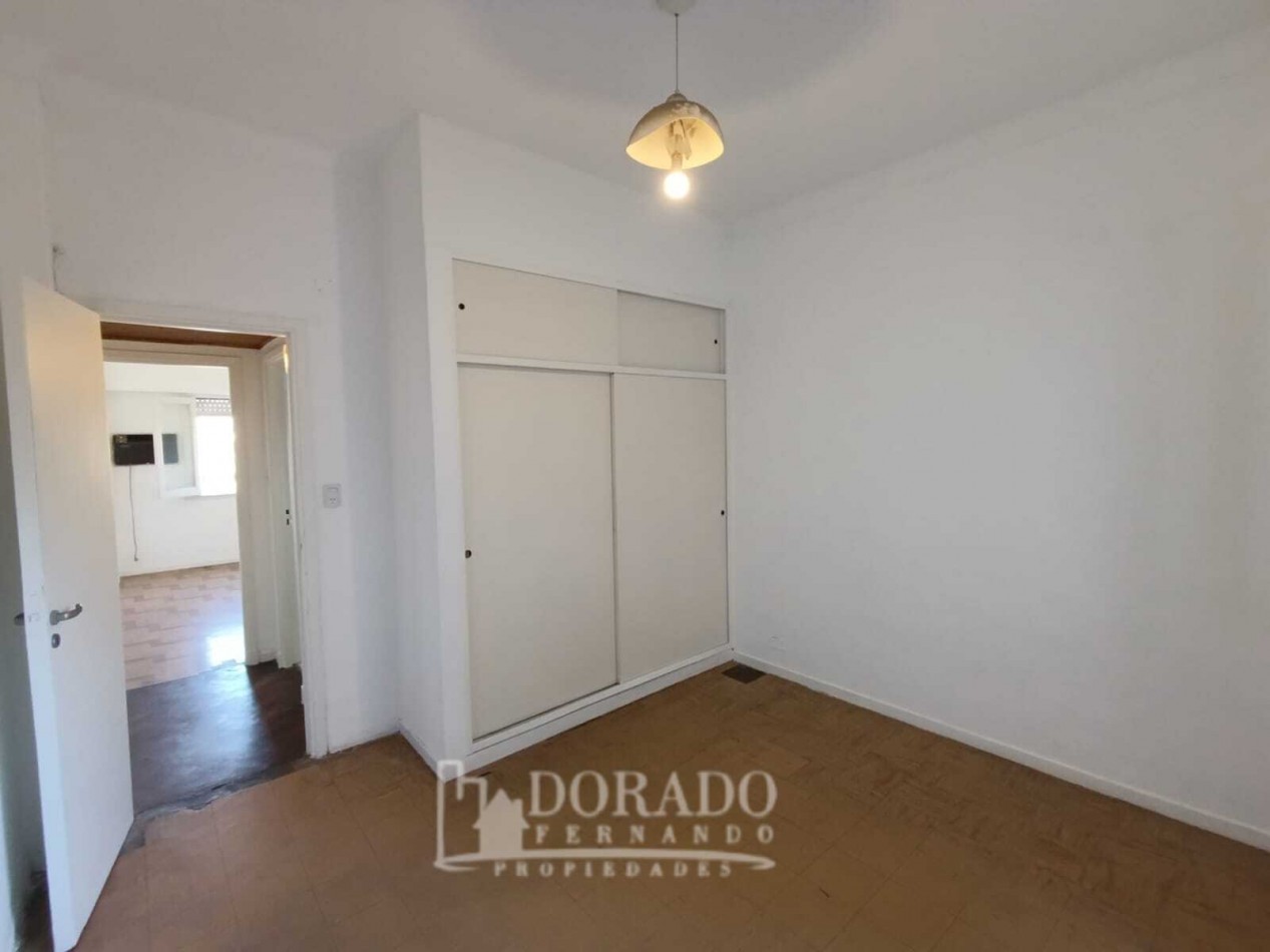 3 AMBIENTES AL FRENTE CON BALCON