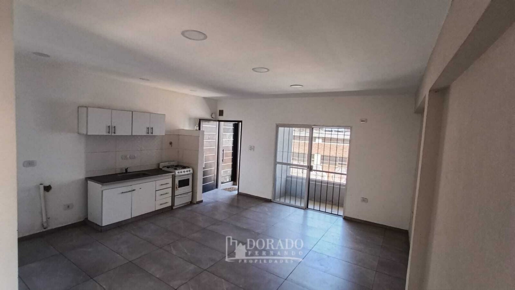 2 Ambientes 1o Piso al Frente