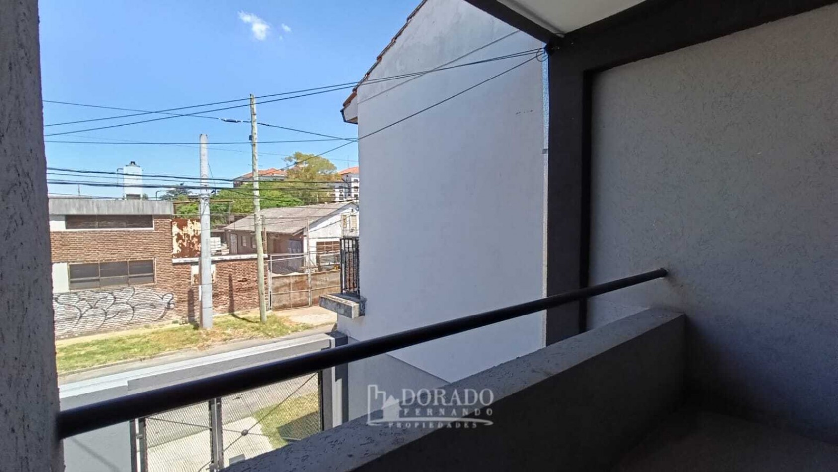 2 Ambientes 1o Piso al Frente
