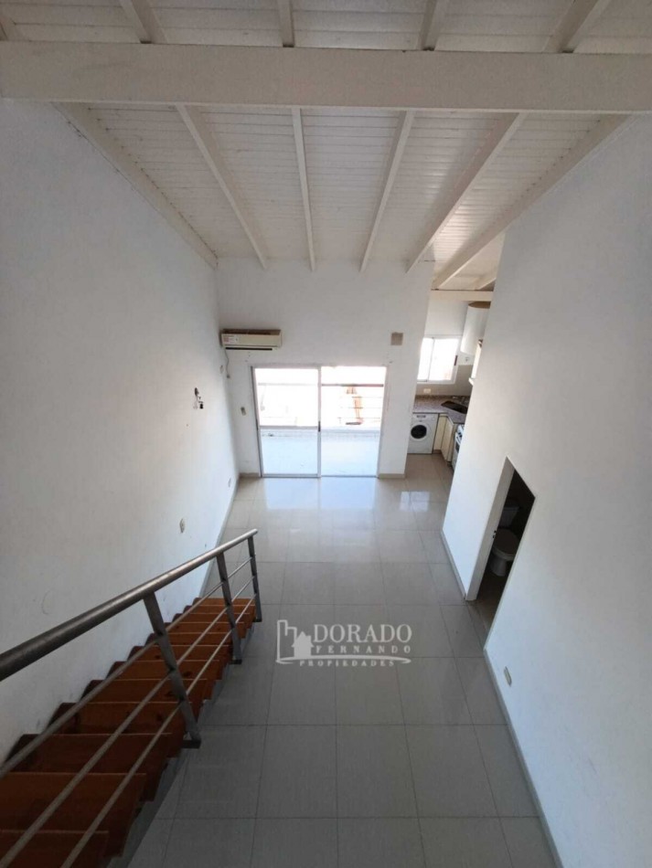 3 AMBIENTES AL FRENTE CON BALCON