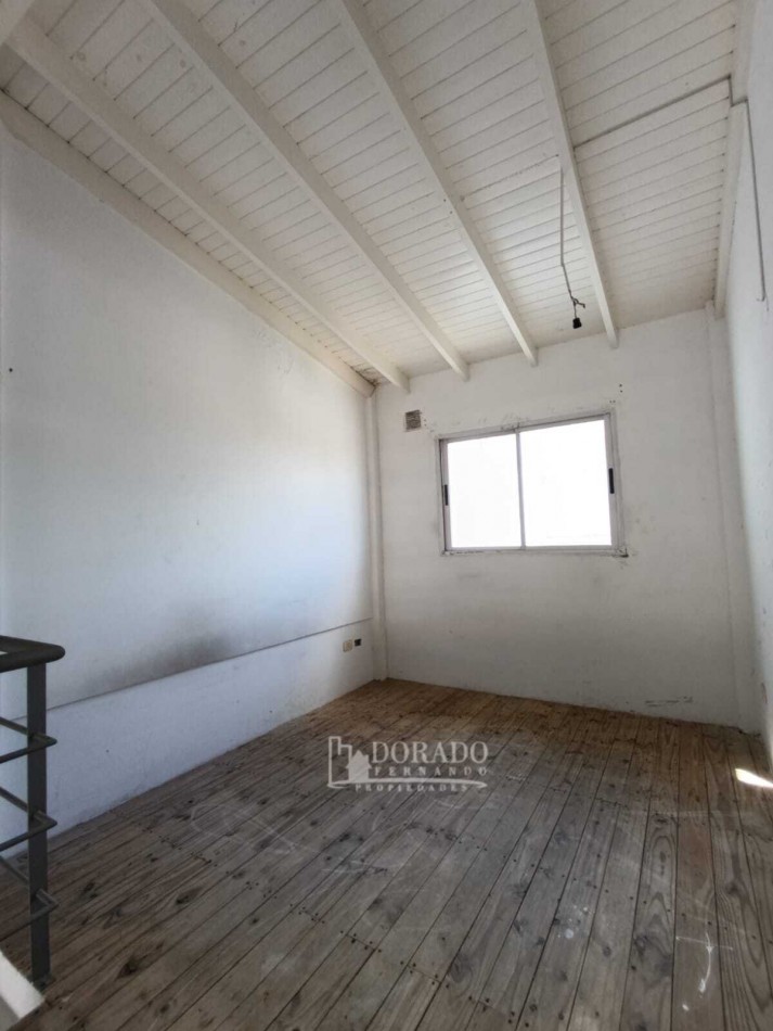 3 AMBIENTES AL FRENTE CON BALCON