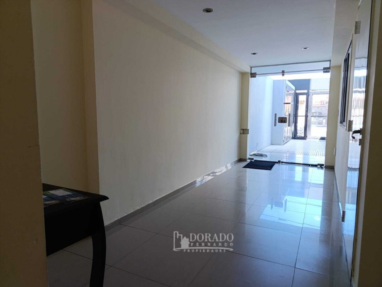 3 AMBIENTES AL FRENTE CON BALCON