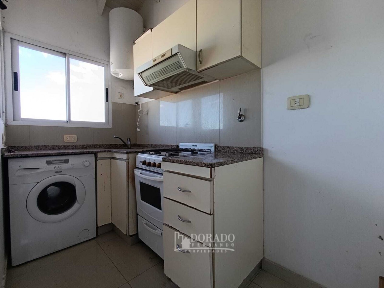 3 AMBIENTES AL FRENTE CON BALCON