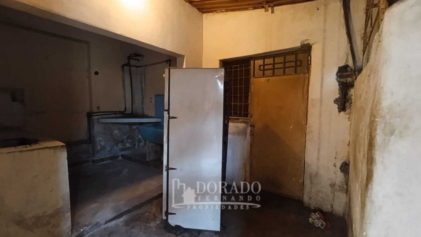 CASA 4 AMBIENTES + DPTO 2 AMBIENTES - LOTE 230 Mts²