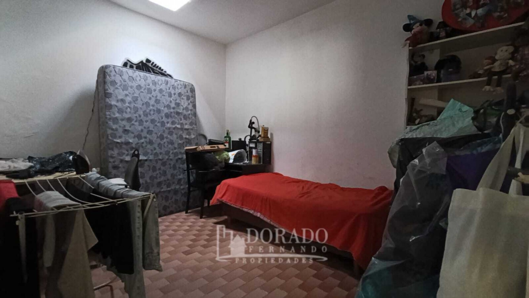 CASA 4 AMBIENTES + DPTO 2 AMBIENTES - LOTE 230 Mts²