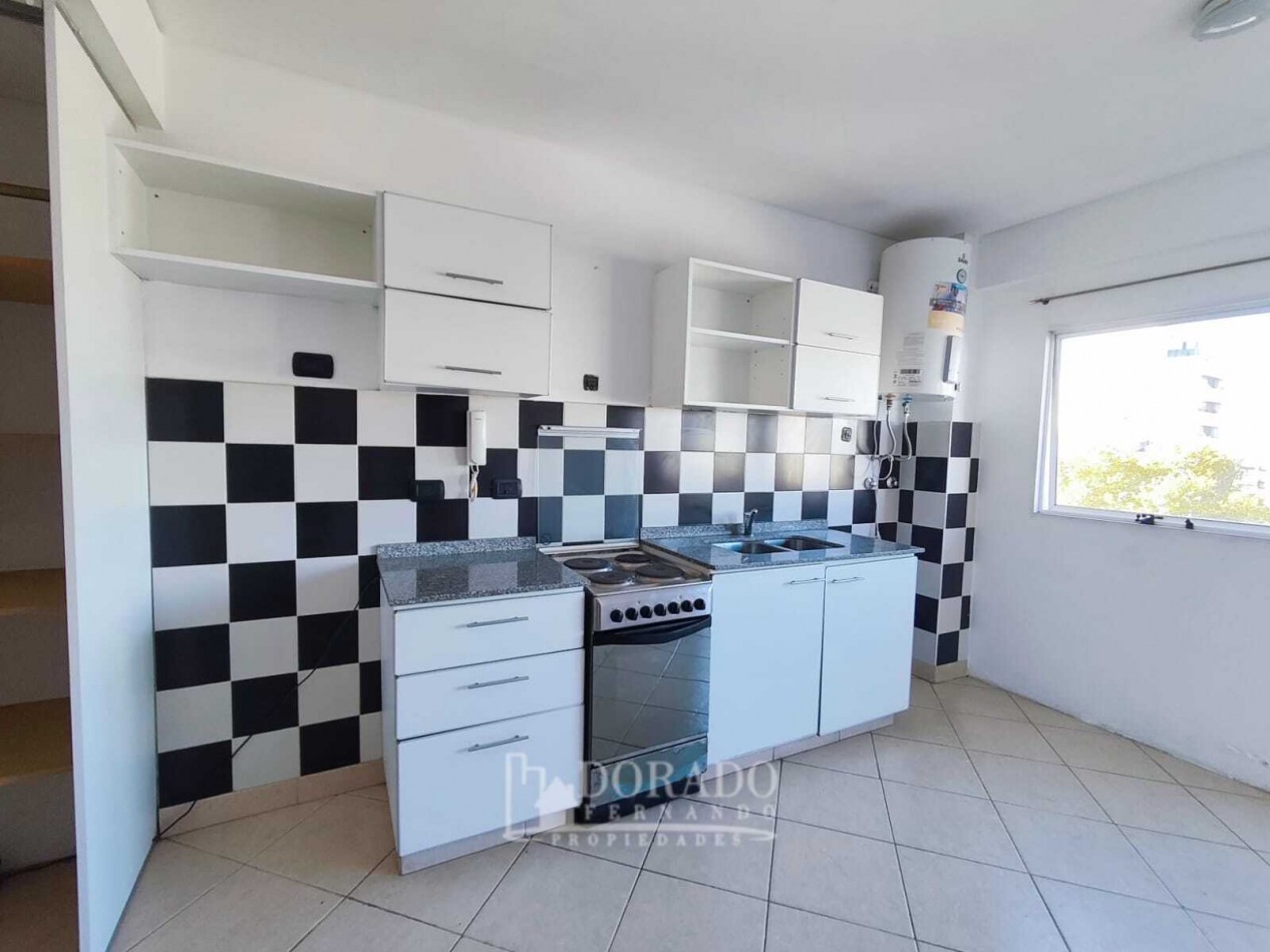 MONOAMBIENTE CASEROS CENTRO