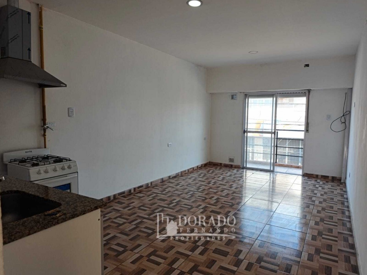 MONOAMBIENTE 1°PISO AL FRENTE