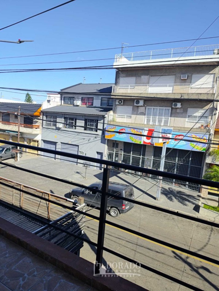 MONOAMBIENTE 1°PISO AL FRENTE