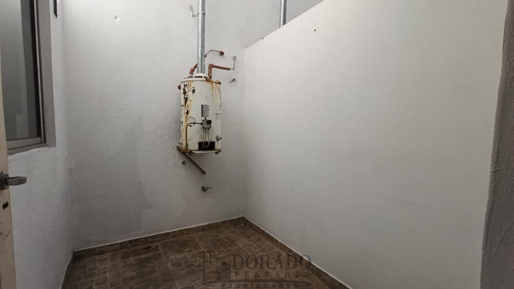 2 AMBIENTES PLANTA BAJA CON DOBLE PATIO