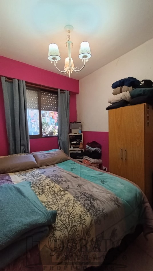 IMPORTANTE PROPIEDAD GALPON + 3 CASAS