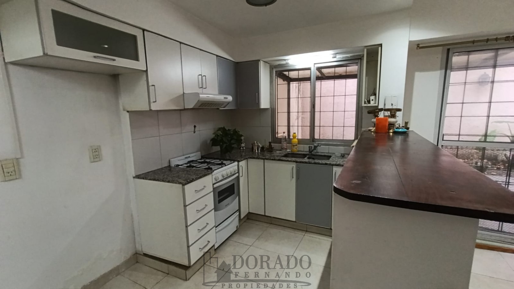 PH 4 AMBIENTES CON COCHERA Y PATIO
