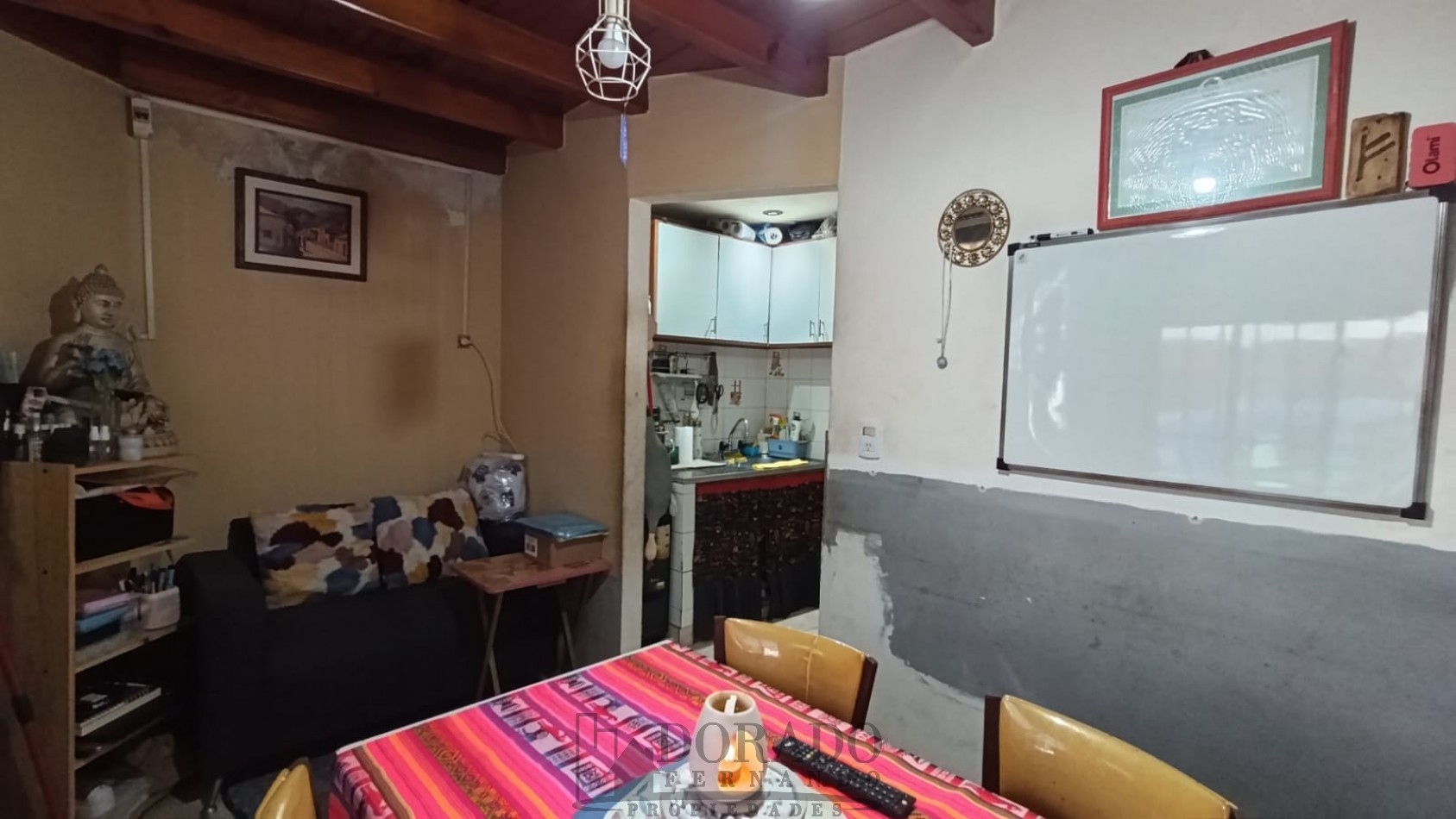 IMPORTANTE PROPIEDAD GALPON + 3 CASAS